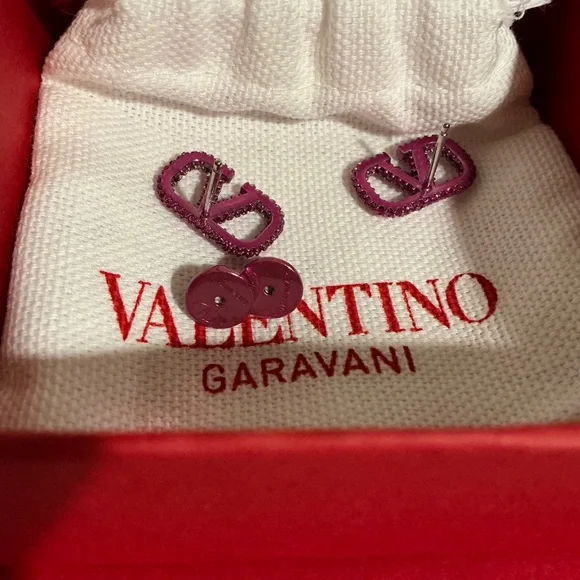 Valentino Garavani Preloved Fushia Crystals VLogo Earrings - Picture 7 of 13